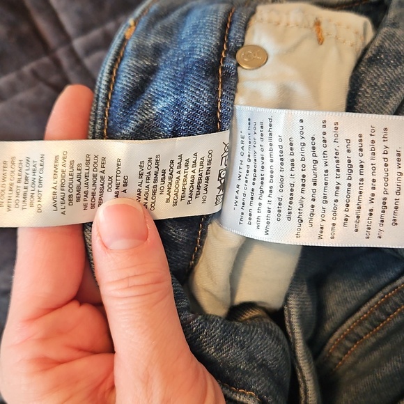 Good American | Good Waist Skinnies| Indigo| Sz. 6/28 | Busted Knees--RARE! - Picture 10 of 10